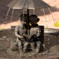 Sculptures en forme d&#39;enfants Bronze Boy and Girl Umbrella Fountain